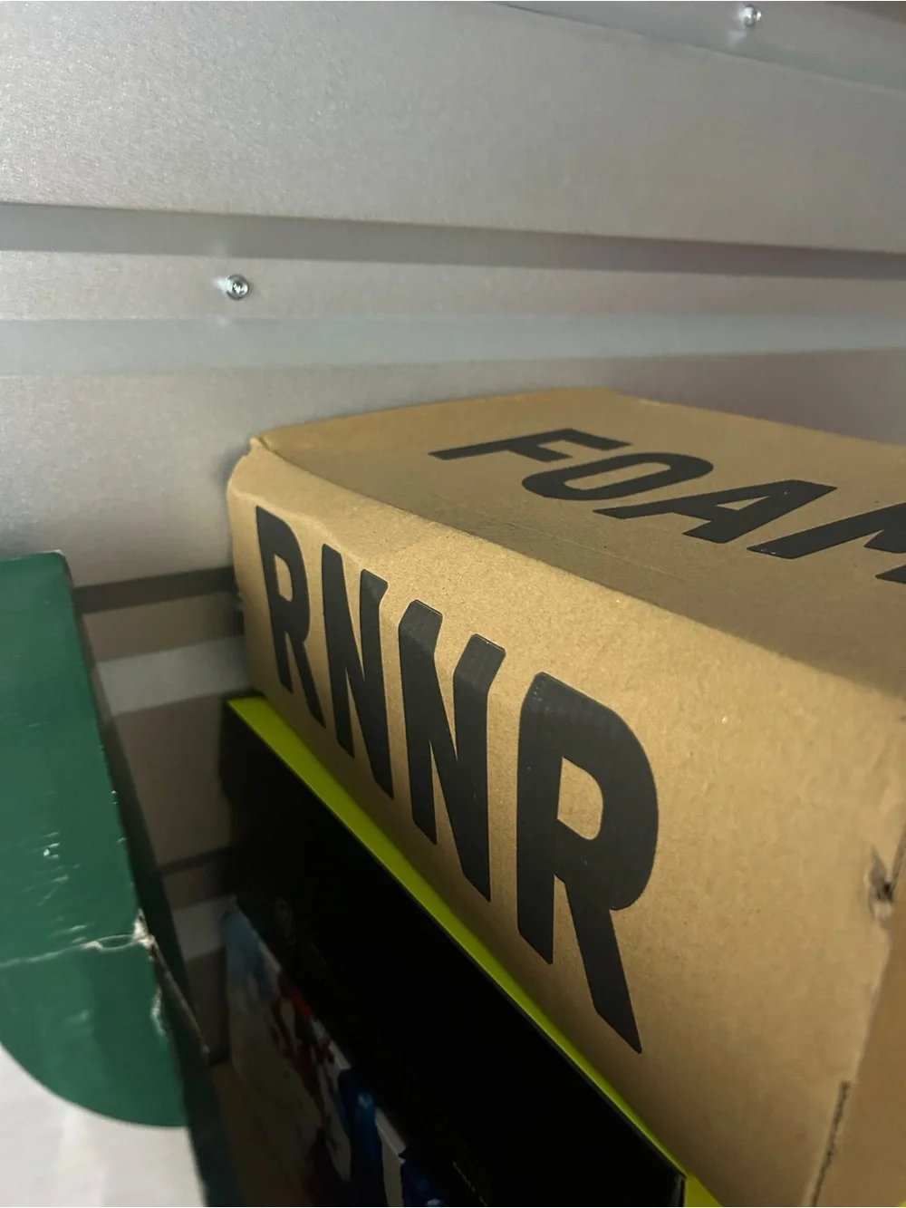 Yeezy size rnr carbon